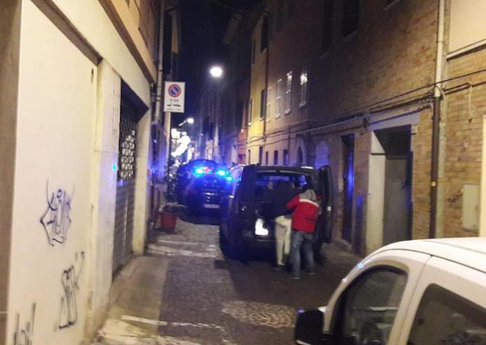 ++ Uomo ucciso a colpi di pistola in centro a Pesaro ++