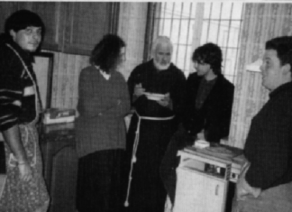 Padre Fedele story. “Io e i miei ragazzi: l’esercito dell’amore e della fratellanza. La mensa dei poveri e il pranzo di Natale al Castello”