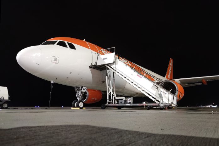 volo in ritardo easyjet lamezia terme milano