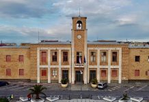 “Schiaffi al Comune di Vibo Valentia durante la giornata mondiale della gentilezza”