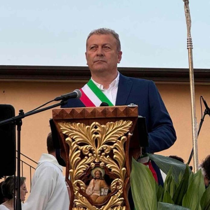 Francesco-Seminario-sindaco-di-Casabona-1068x1068