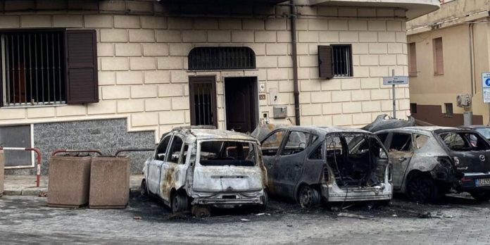 scilla-incendio-auto-970x485-1733165654