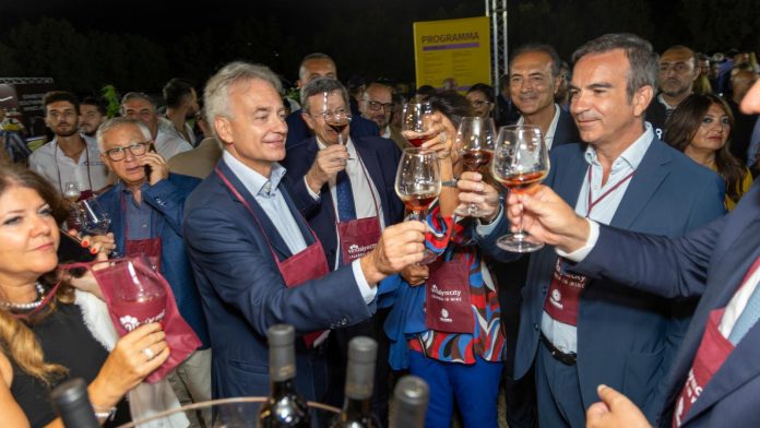 Vinitaly-And-The-City-Us
