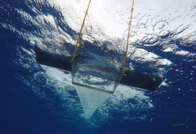 rete-tipo-manta-per-la-pesca-delle-microplastiche