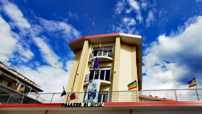 Comune-di-Diamante-municipio-696x392