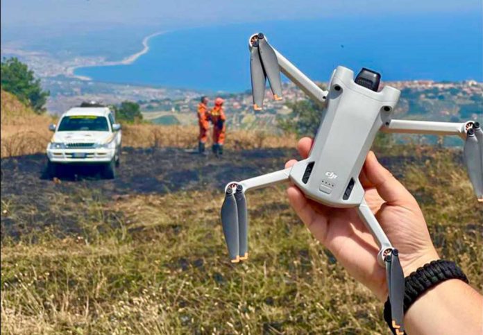 droni6850692572219092_n_5813b_1e7c7