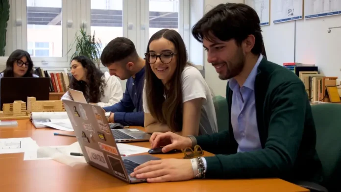 studenti_aula_studio_pc