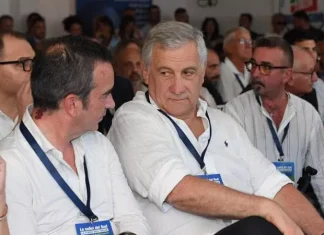 Calabria, assalto alla Cittadella. Domani: “Tajani voleva (e vorrebbe?) cuocere a fuoco lento Occhiuto”