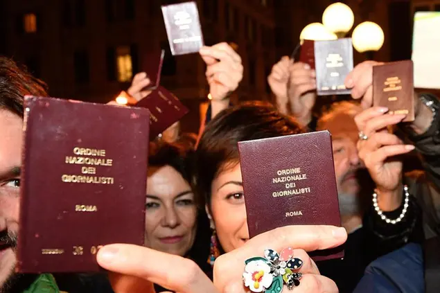 giornalisti-flash-mob-nei-capoluoghi-in-difesa-informazione