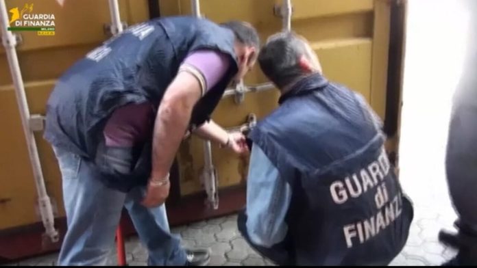 guardia di finanza milano-2