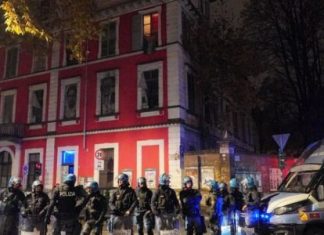 Torino. Askatasuna, cronaca di uno sgombero annunciato