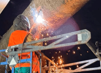 Catanzaro, emergenza acqua. Tre rotture in poche ore, anche oggi molte scuole chiuse. Pronte le autobotti nei quartieri