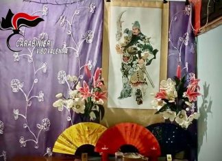 Casa di appuntamenti con donne cinesi nel Vibonese, due arresti