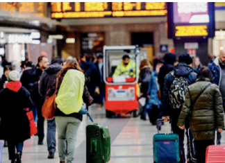 Milano-Rosarno: 232 euro in seconda classe. È tornato Ghino di Tacco e taglieggia i viaggi in treno degli emigrati
