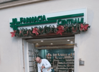 Tropea. Furto con “spaccata” nella notte alla Farmacia Centrale ma bottino misero