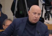 Bravo Galluzzo: hai dato una lezione di giornalismo a Meloni e al suo paese dei balocchi