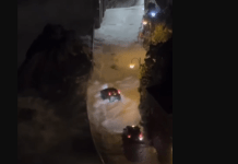 Mareggiata a Scilla: auto inondate a Chianalea, apprensione sul lungomare